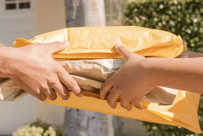 Parcel Audit Data - people exchanging packages.